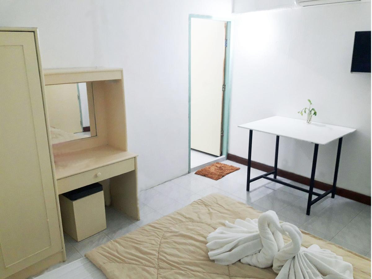 Aparthotel De Nymph Nakhon Sawan Exterior foto
